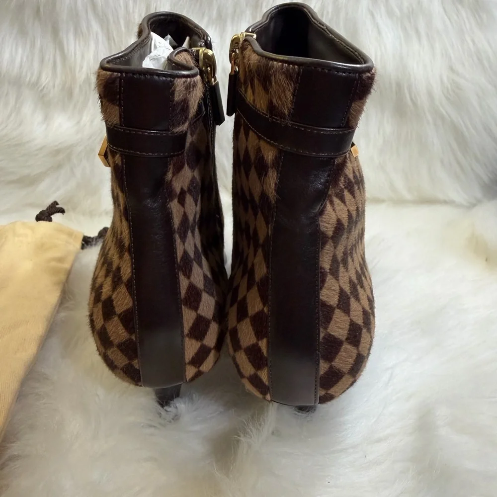 Louis Vuitton Black and Brown Checkered Heeled Boots - Picture 12 of 13